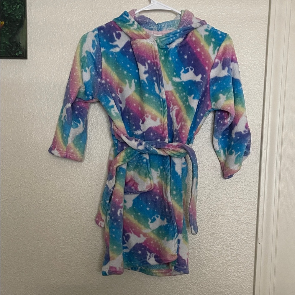 🌸(5 for $15) Girls rainbow unicorn robe 6, 7